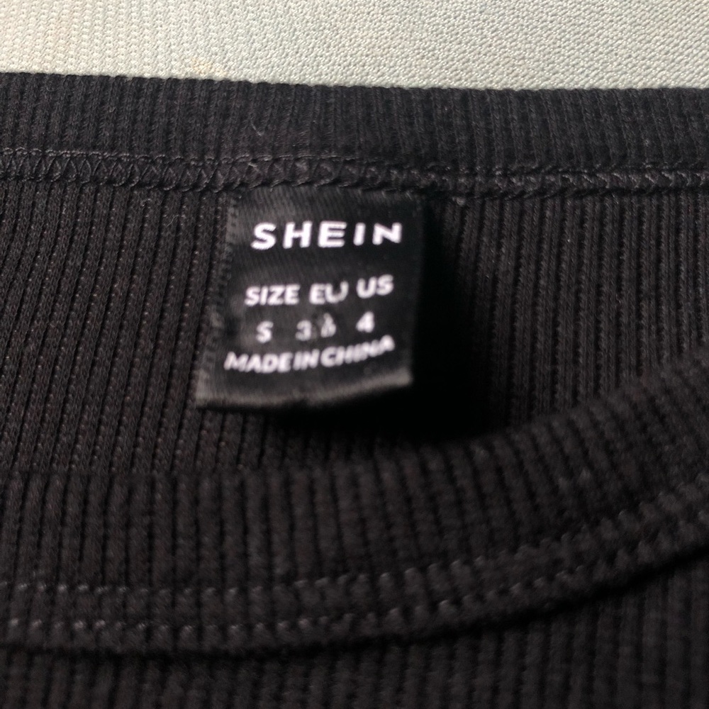 SHEIN ribbed crop top - Picture 4 of 4